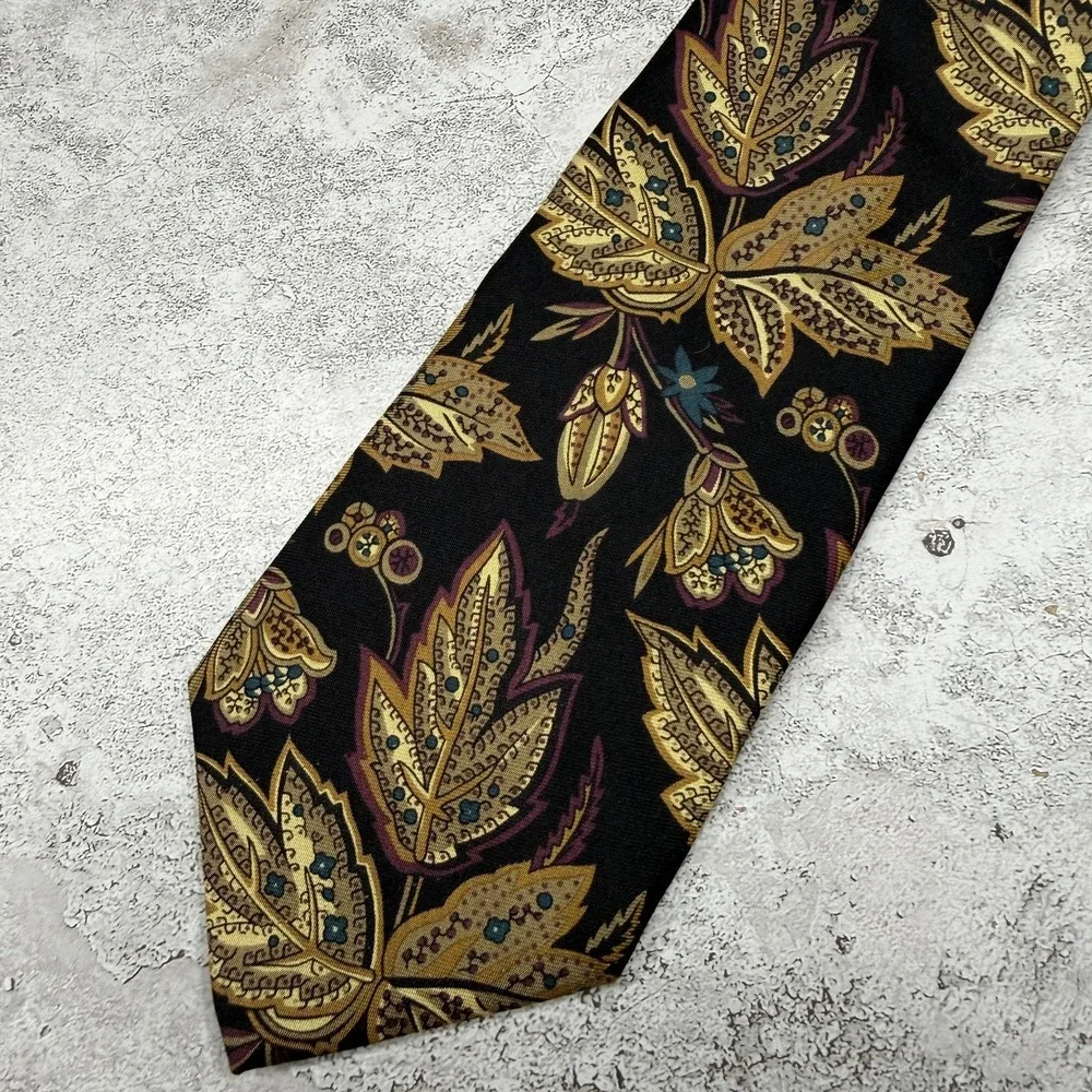Jos. A. Bank Silk Tie Mens One Size Black Floral 100% Silk Made In Italy Necktie